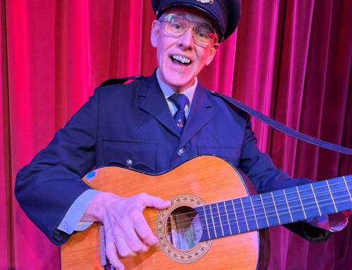 Hev Yew Gotta Proize Boy?