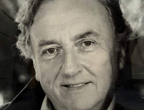 Remembering Desmond Barrit: A Cherished Friend of the Little Theatre